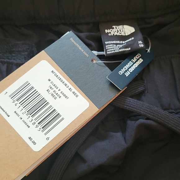 The north face shorts - Picture 4 of 6